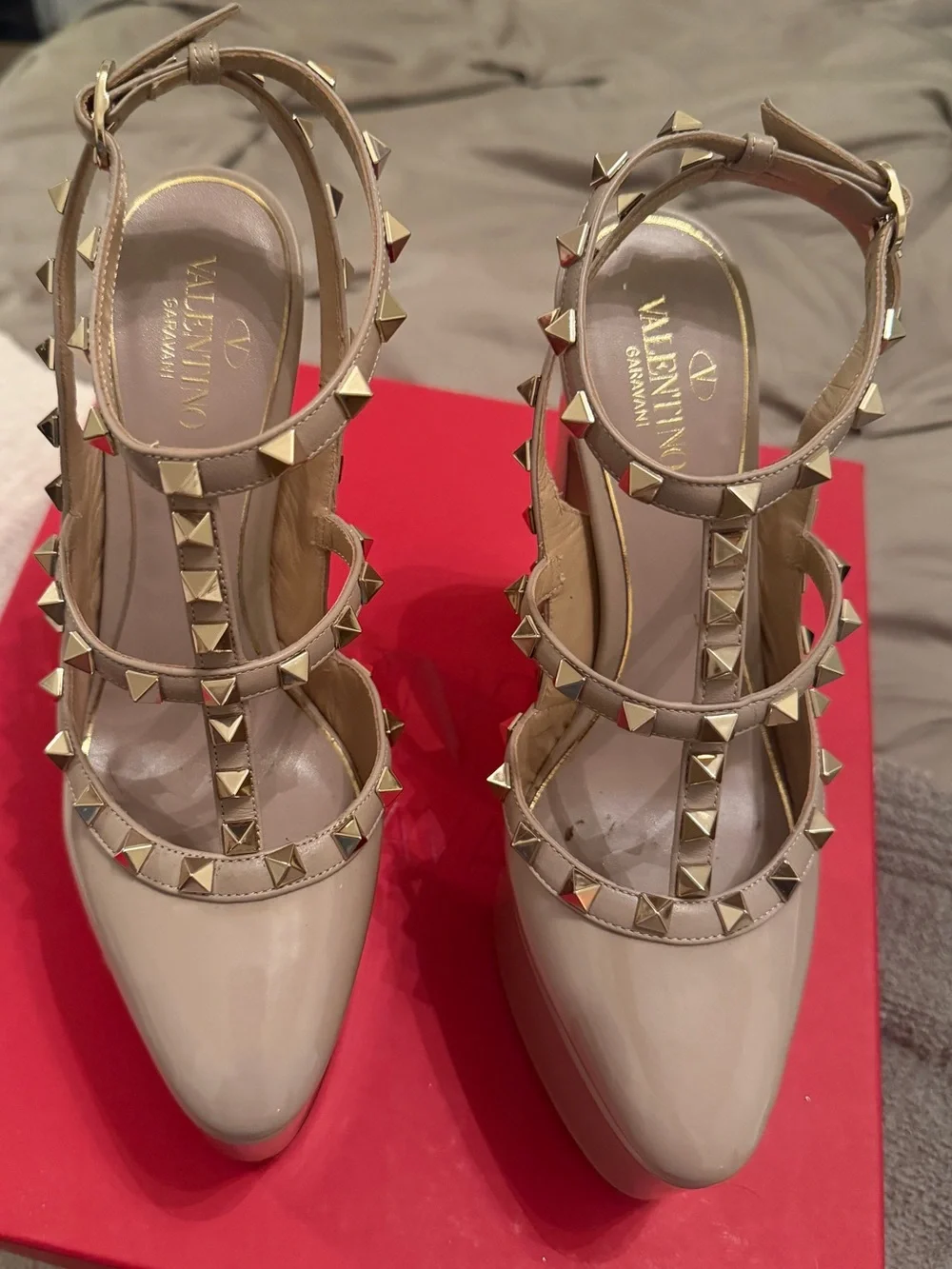 Valentino Garavani Beige Patent Rockstud Platform Sandals